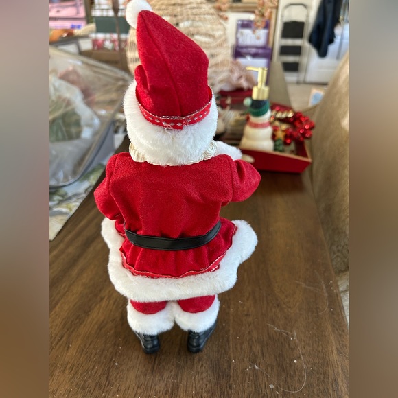 Ceramic standing Santa figurine, 12 x6” - Picture 7 of 8